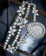 Часы-браслет Harry Winston. Marquesa Diamonds Drop