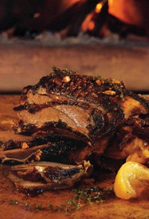  БАРАНЬЯ НОГА, запеченная с кофе и кардамоном