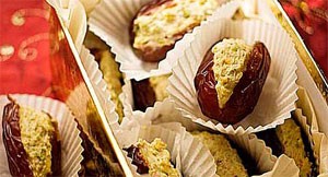 Сырная закуска с финиками