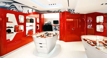 Ferrari Store Престиж, спорт, скорость 