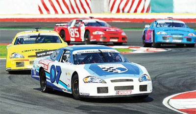 В Дубае выставляют на продажу автомобили, принявшие участие в Speedcar International 