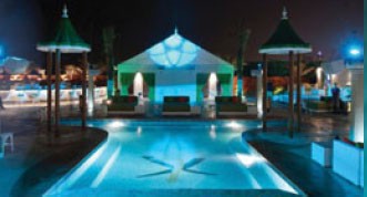XL BEACH CLUB