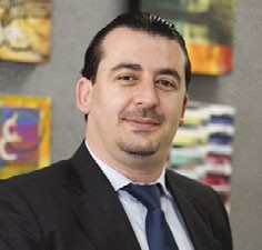 Шади Бадран, глава подразделения часов, аксессуаров и оптики в Paris Gallery