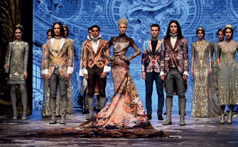 FASHION FORWARD FASHION FORWARD