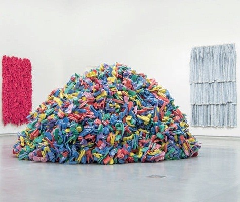 ВЫСТАВКА «ХАССАН ШАРИФ: Я – ЕДИНСТВЕННЫЙ РАБОТАЮЩИЙ ХУДОЖНИК» В SHARJAH ART FOUNDATION