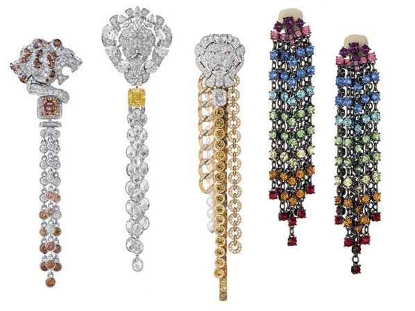 длинные серьги от Chanel и Oscar de la Renta