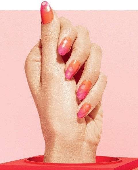 неоновый лак LOUBIFLASH NAIL COLLECTION от CHRISTIAN LOUBOUTIN