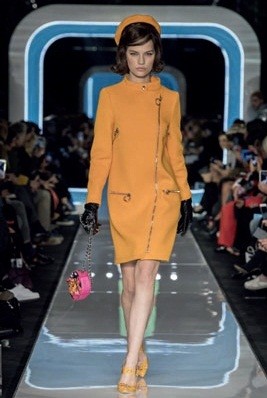 Moschino коллекция осень-зима 2018 Moschino коллекция осень-зима 2018