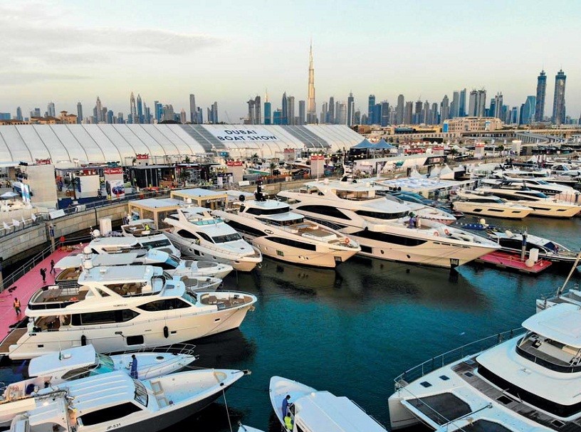 яхт-шоу на Dubai Canal