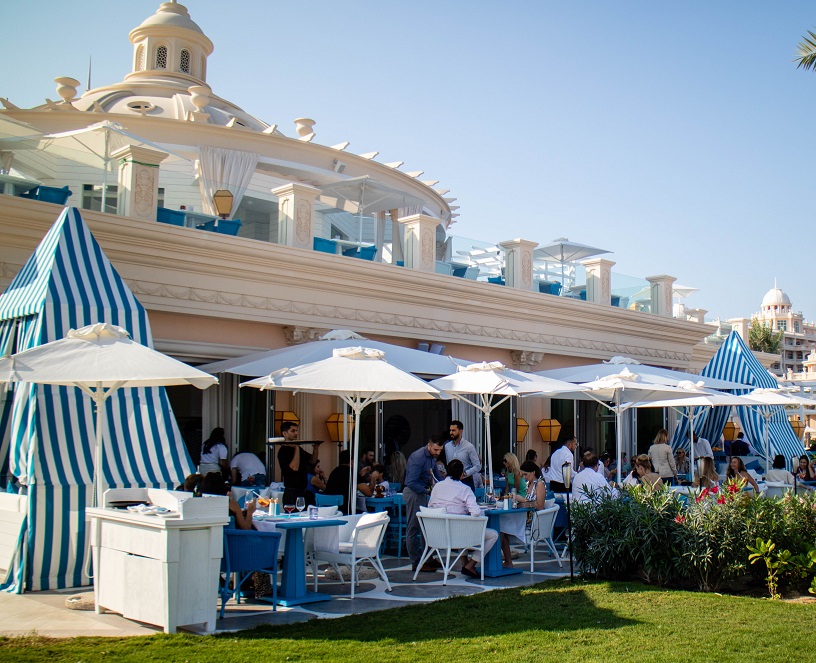 Cредиземноморский ресторан Villamoré в Emerald Palace Kempinski