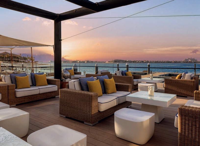 Ресторан 101 Dining Lounge and Marina