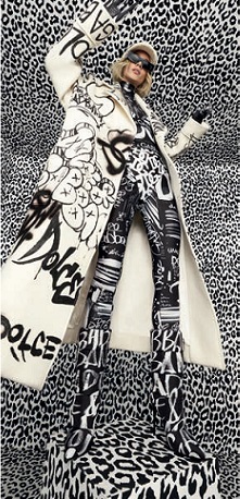 Женская коллекция Dolce Gabbana Pre Fall 22/23 LOGO