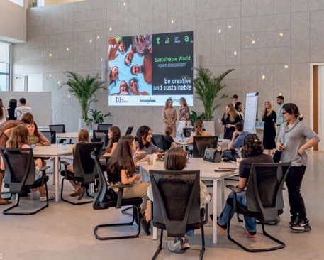 Международный конкурс Teen Art Awards для подростков